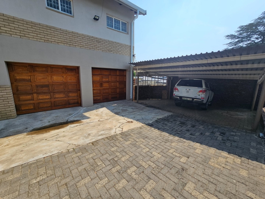 4 Bedroom Property for Sale in Eureka Free State